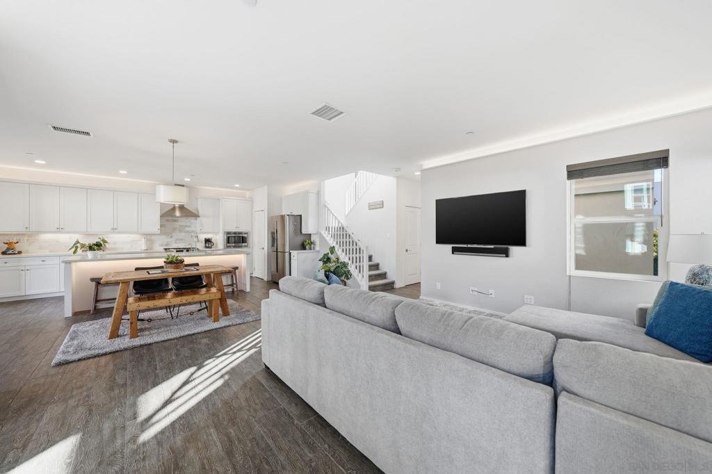 MLS #250045486SD image #32