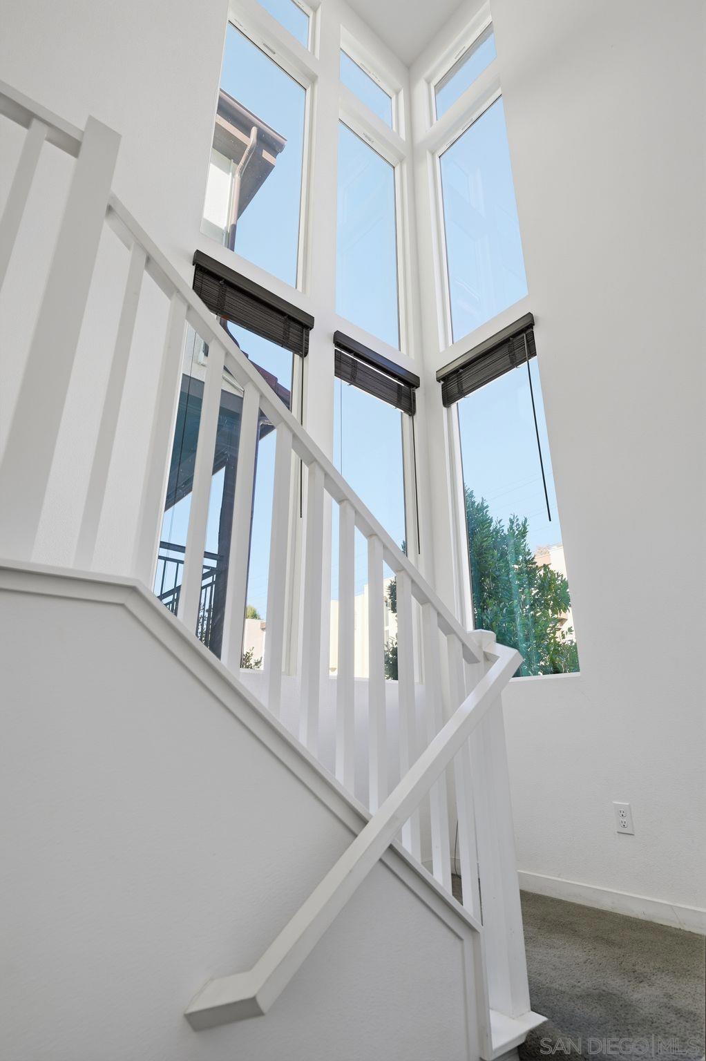 MLS #250045486SD image #33