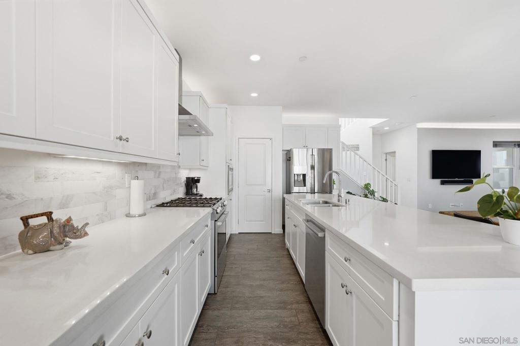 MLS #250045486SD image #6