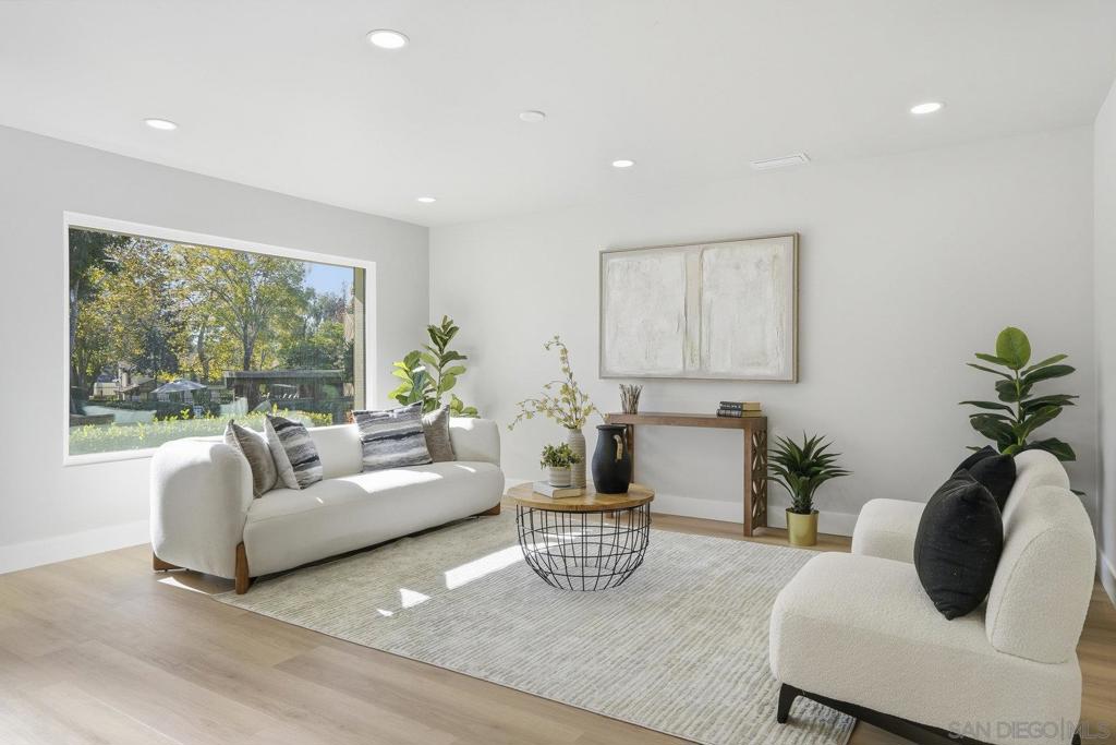 MLS #250045528SD image #1