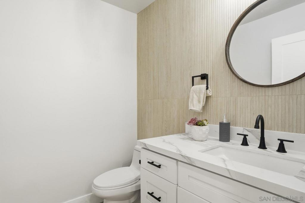 MLS #250045528SD image #12