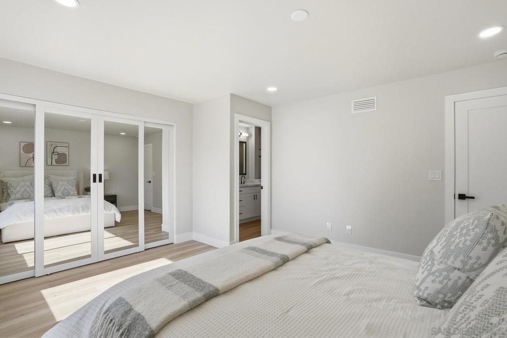 MLS #250045528SD image #16