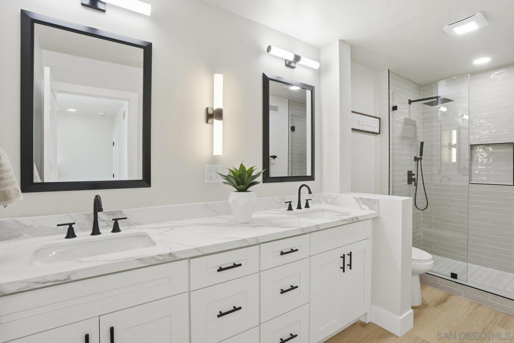 MLS #250045528SD image #17