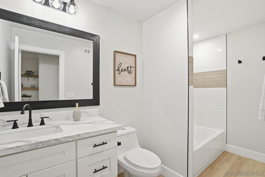 MLS #250045528SD image #23