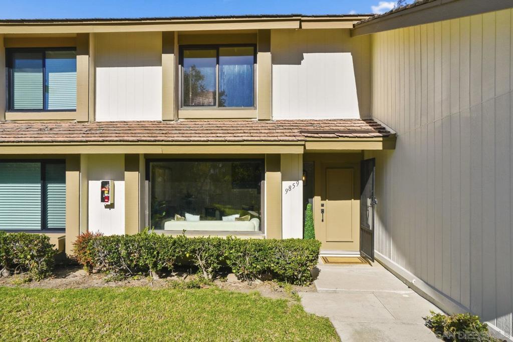 MLS #250045528SD image #32