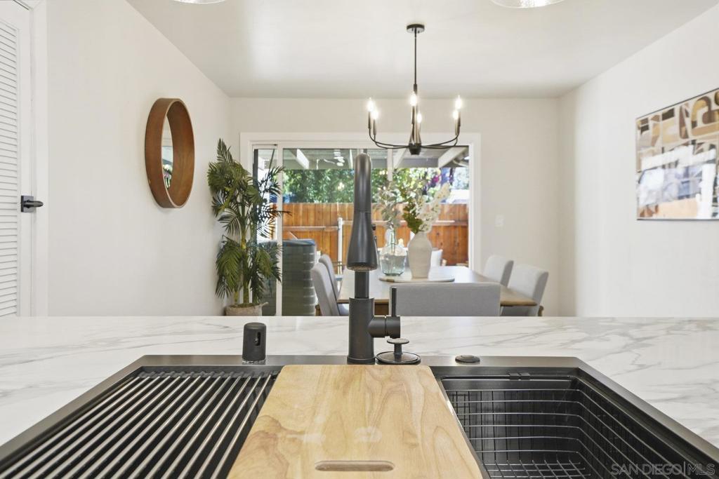 MLS #250045528SD image #9