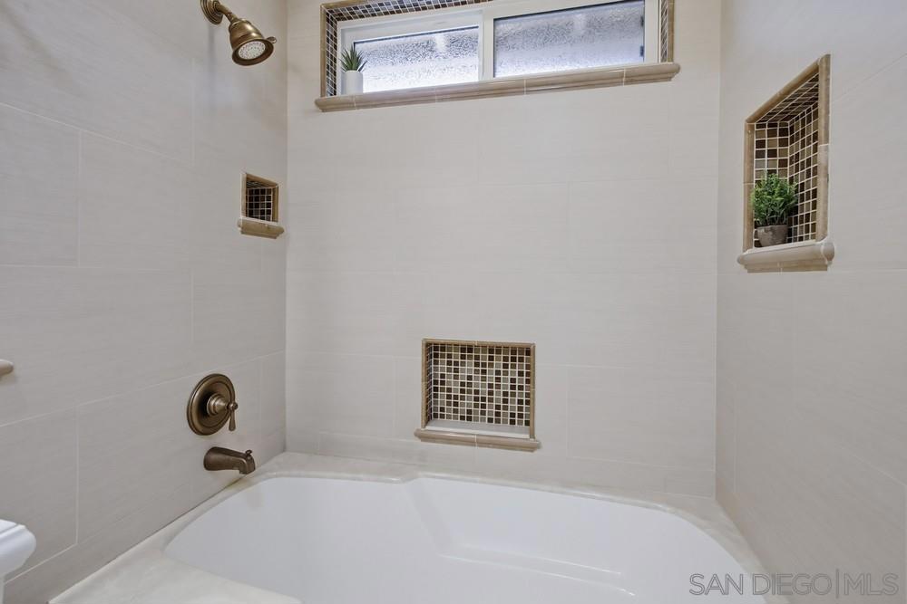 MLS #250045533SD image #31