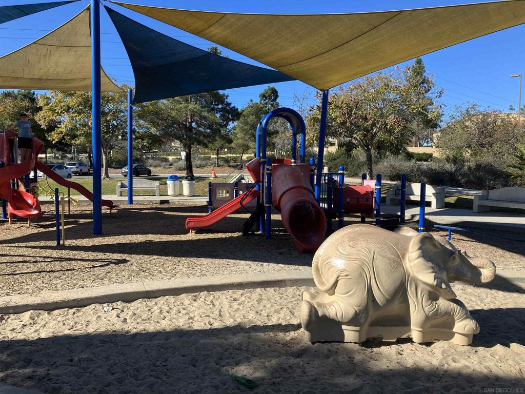 MLS #250045677SD image #37