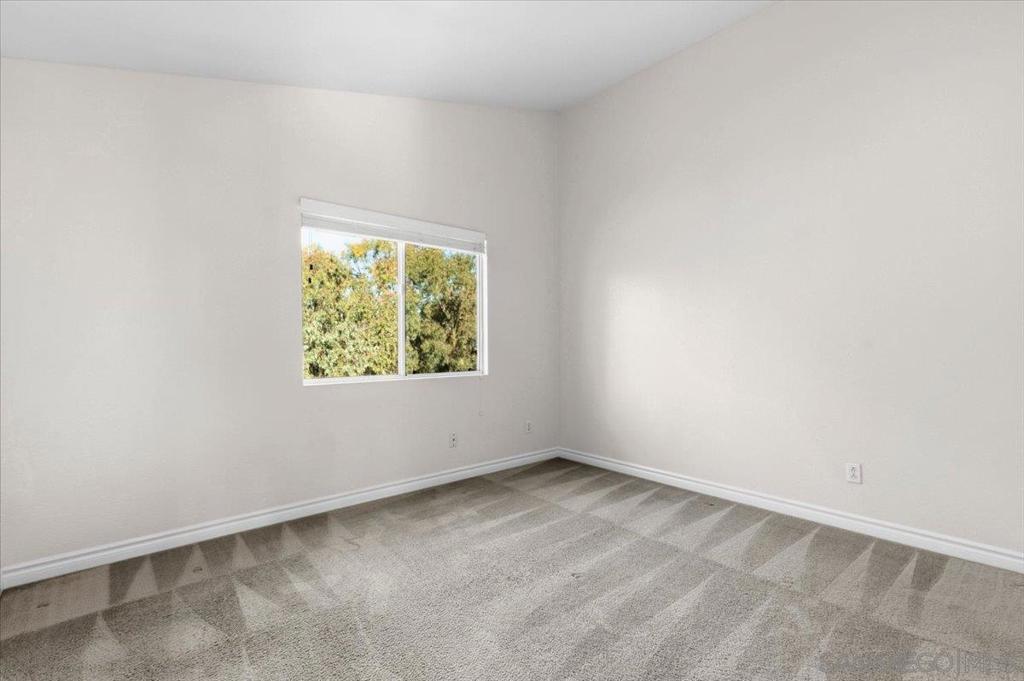 MLS #250045826SD image #21