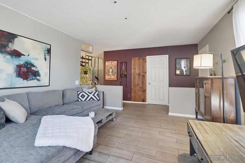 MLS #250045827SD image #11