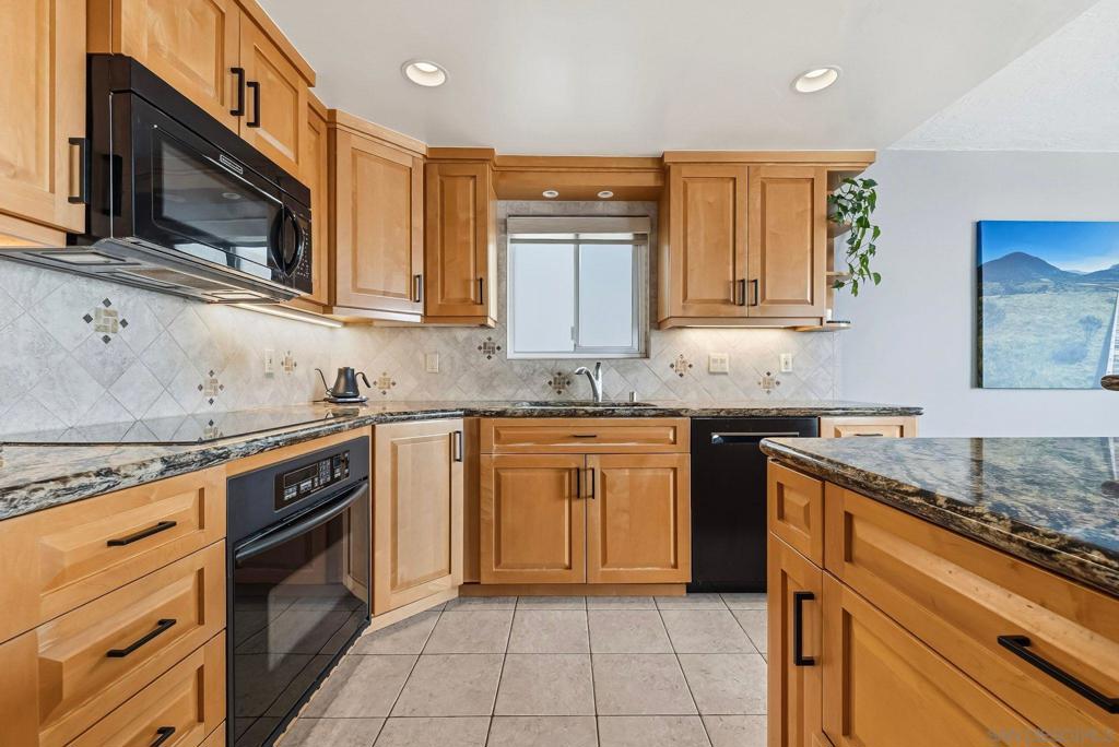 MLS #250045837SD image #10