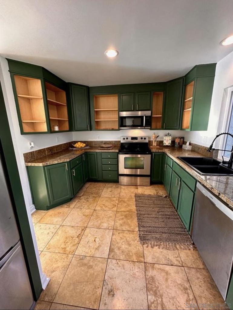 MLS #250045880SD image #11