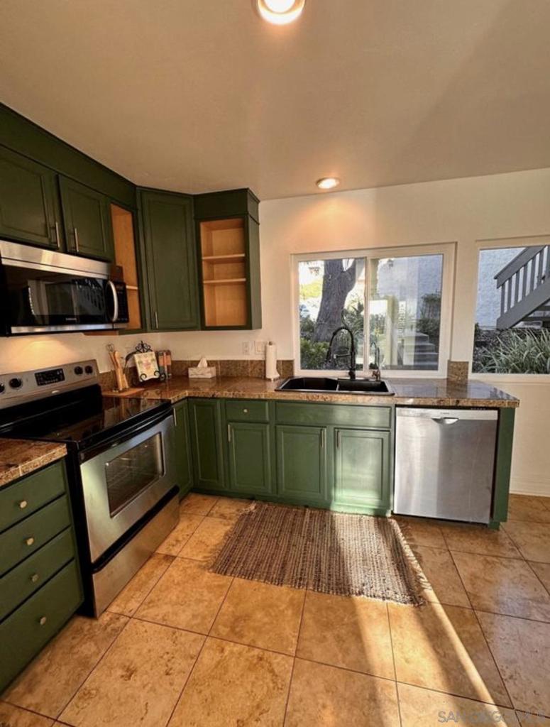 MLS #250045880SD image #12