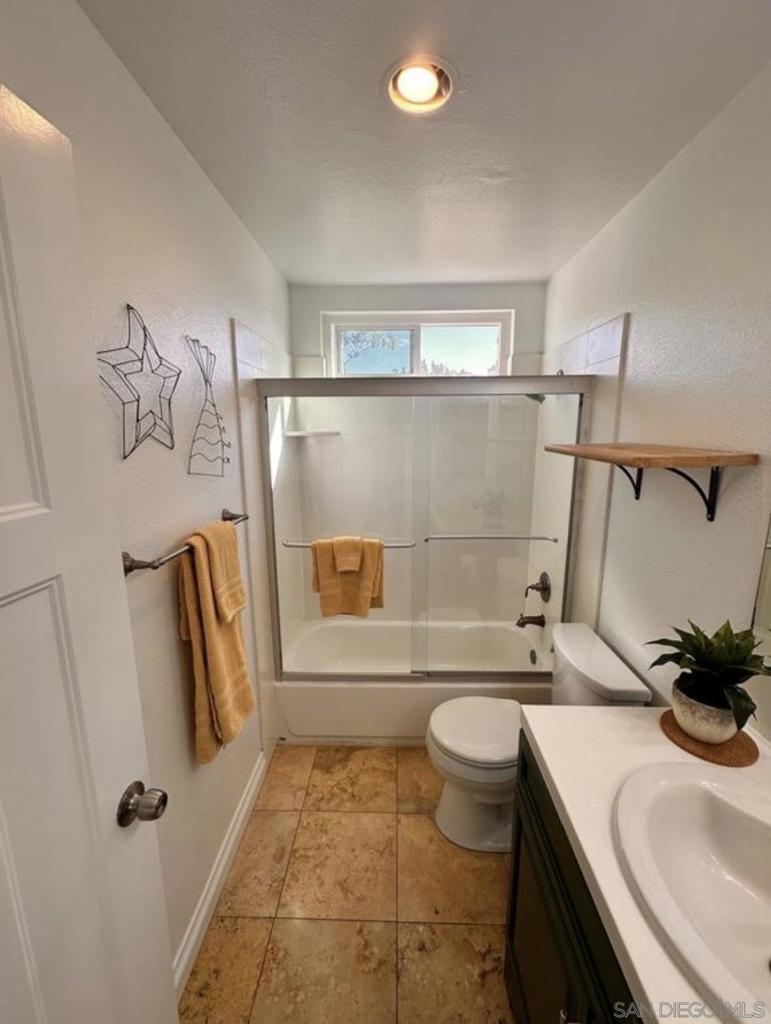 MLS #250045880SD image #27