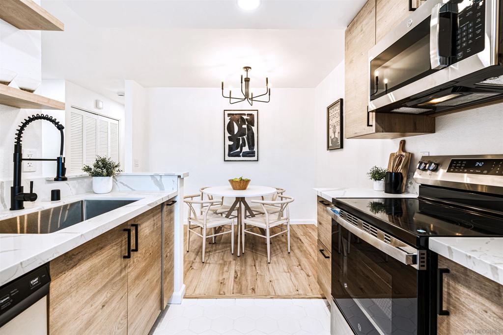 MLS #250045884SD image #13