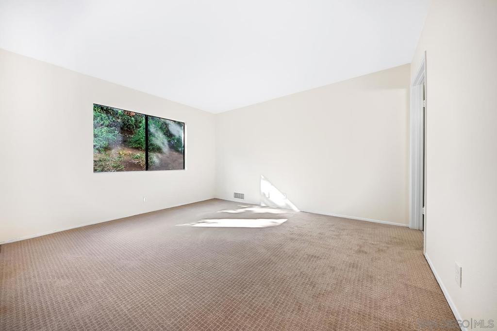 MLS #250045902SD image #15