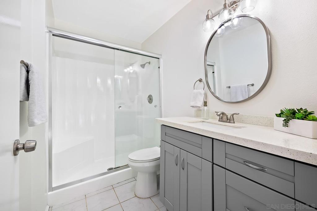 MLS #250045902SD image #17