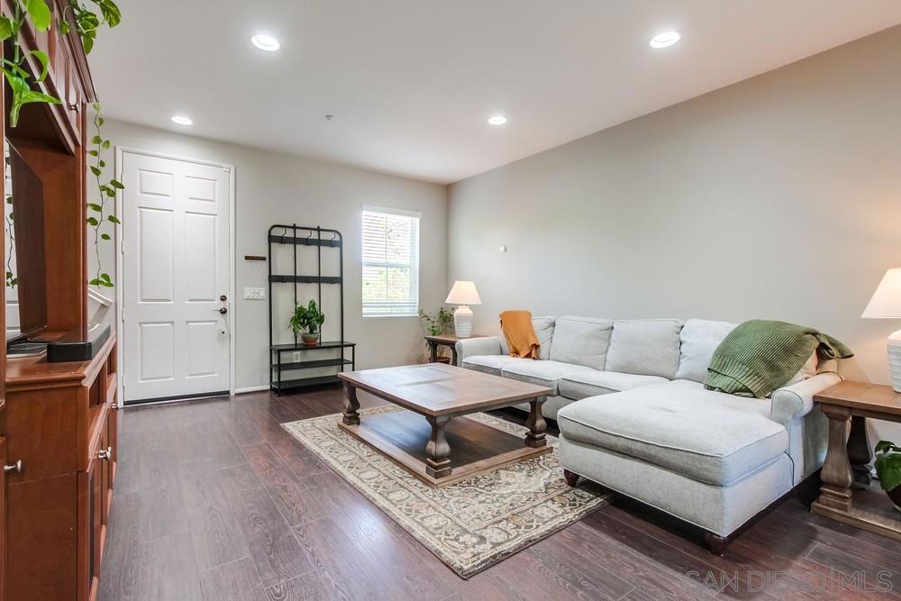 MLS #250045918SD image #9