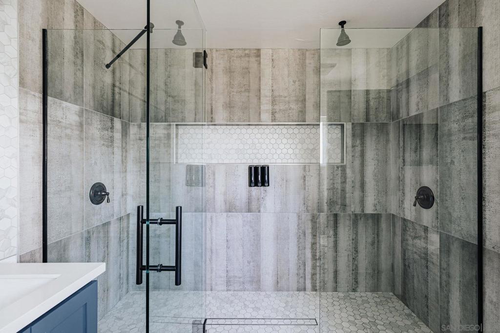 MLS #250045936SD image #31