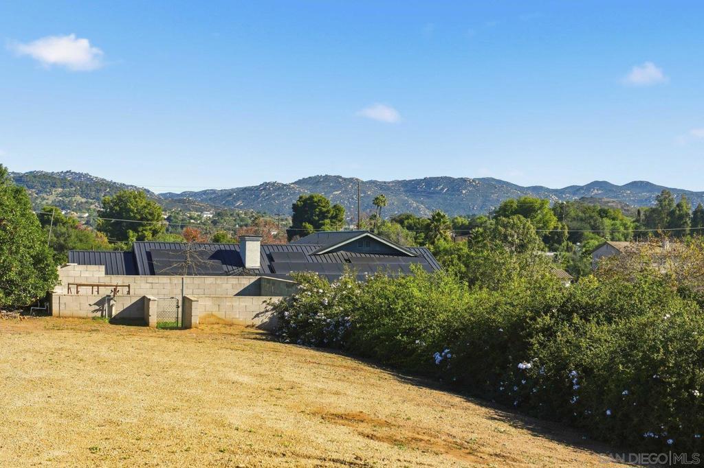 MLS #250045940SD image #15