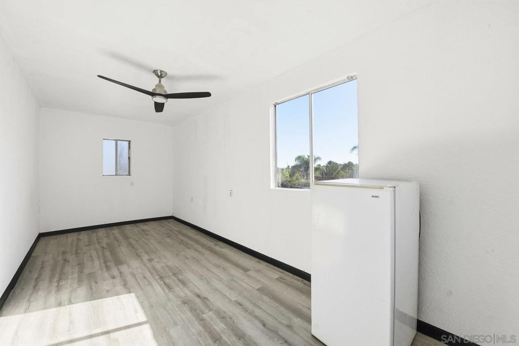 MLS #250045940SD image #21