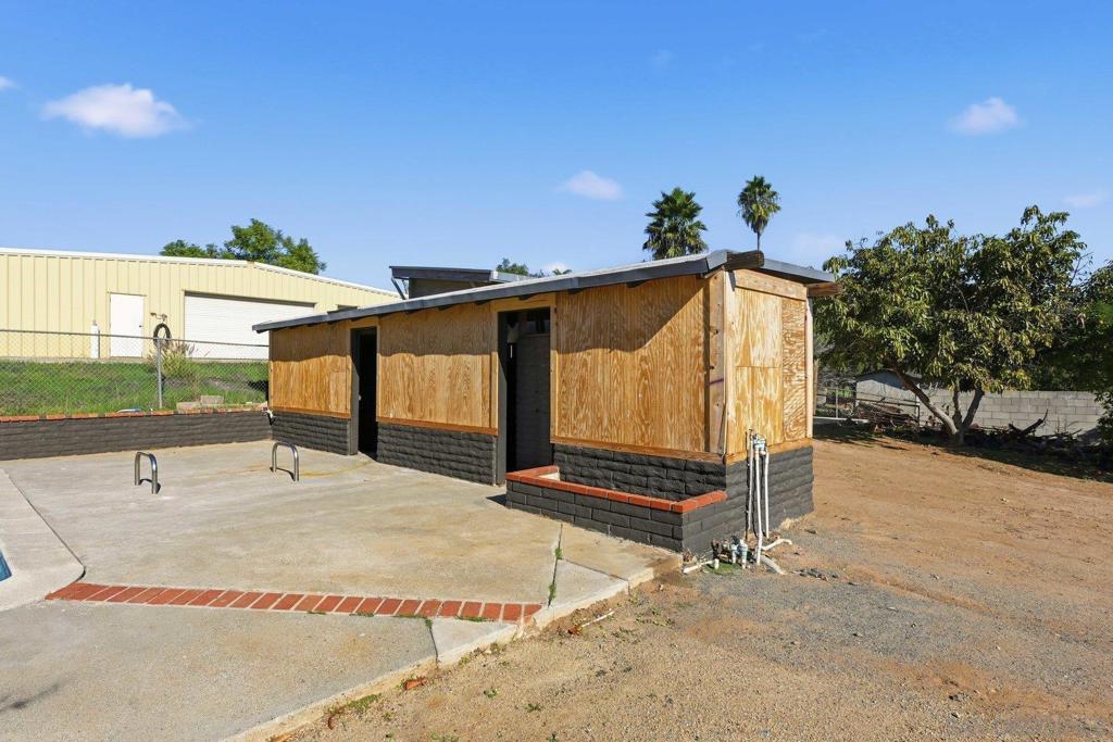 MLS #250045940SD image #24