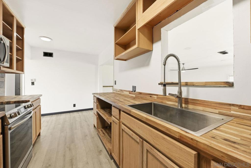 MLS #250045940SD image #9