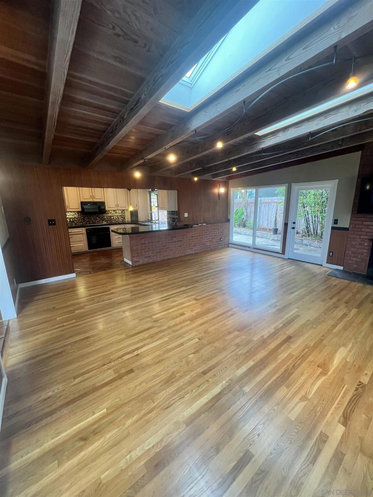 MLS #250045941SD image #12