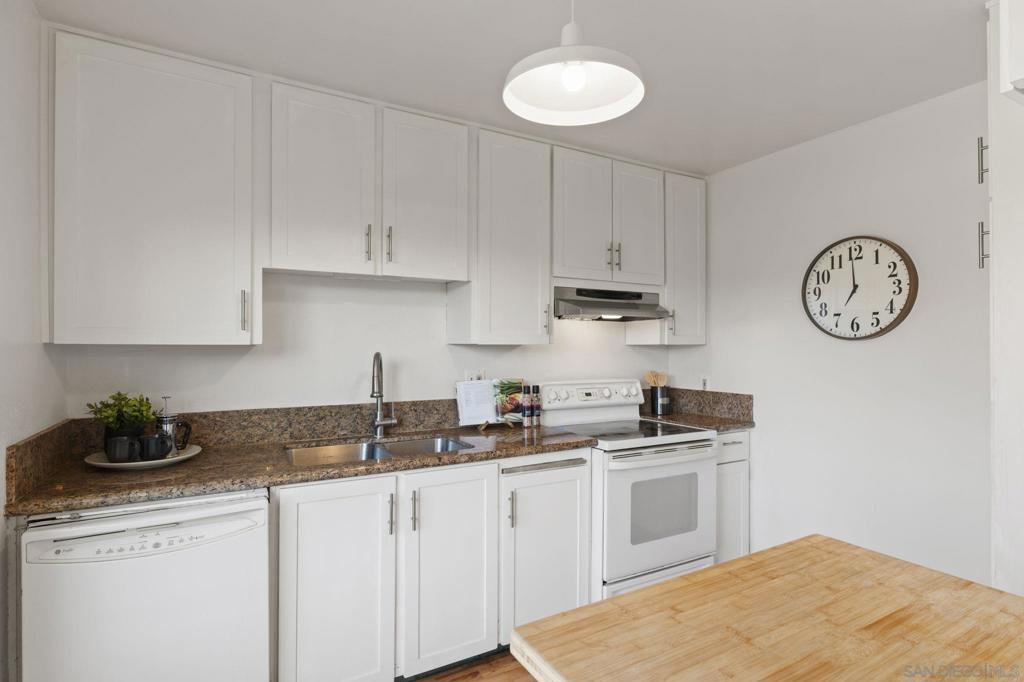 MLS #250045942SD image #10