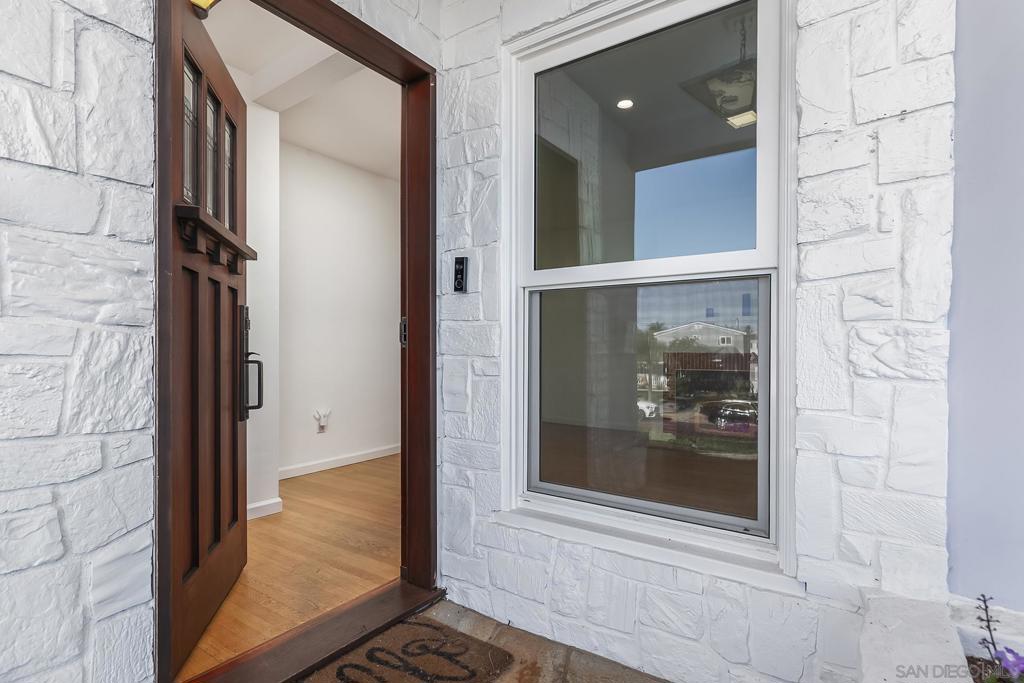 MLS #250045943SD image #14