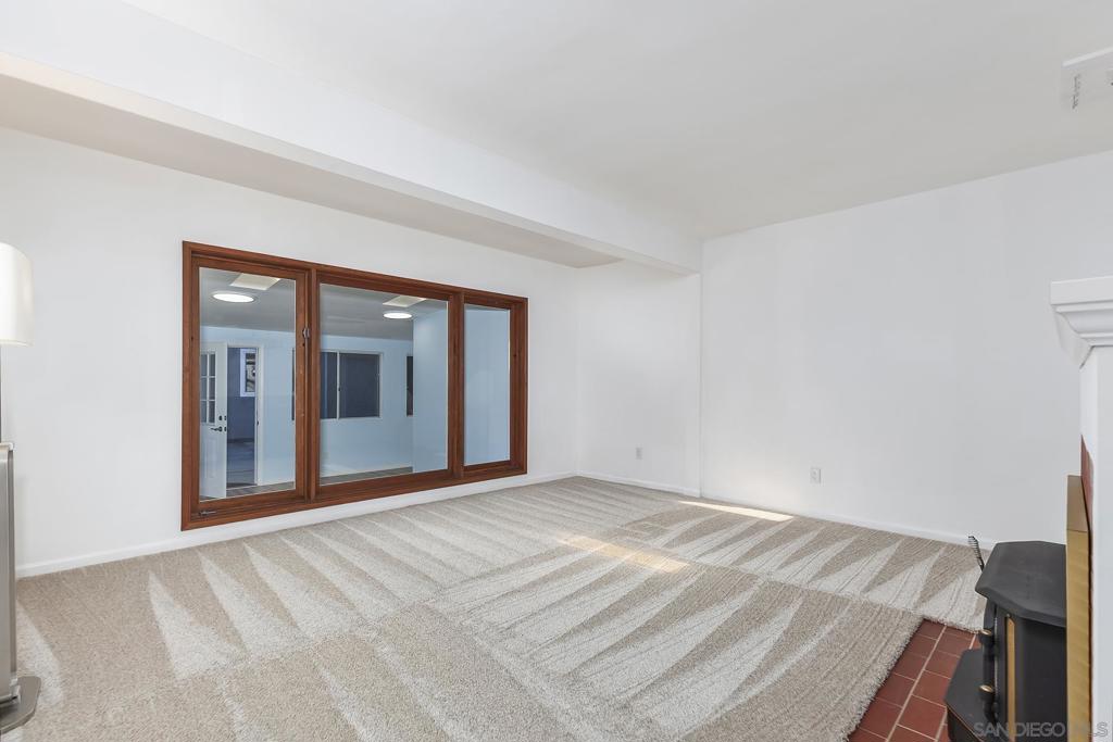 MLS #250045943SD image #36