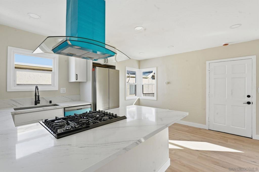 MLS #250045950SD image #24