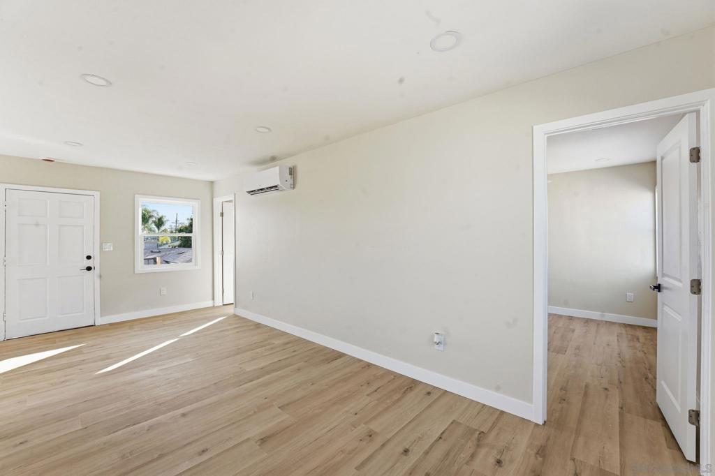 MLS #250045950SD image #27