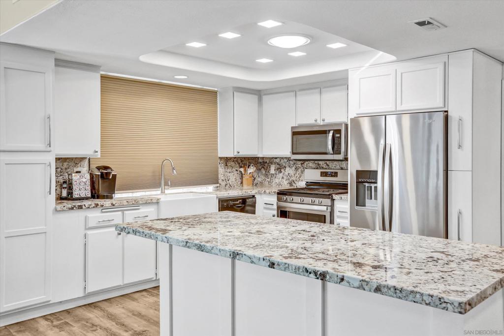 MLS #250046068SD image #10