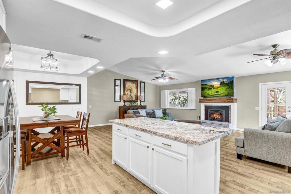 MLS #250046068SD image #12