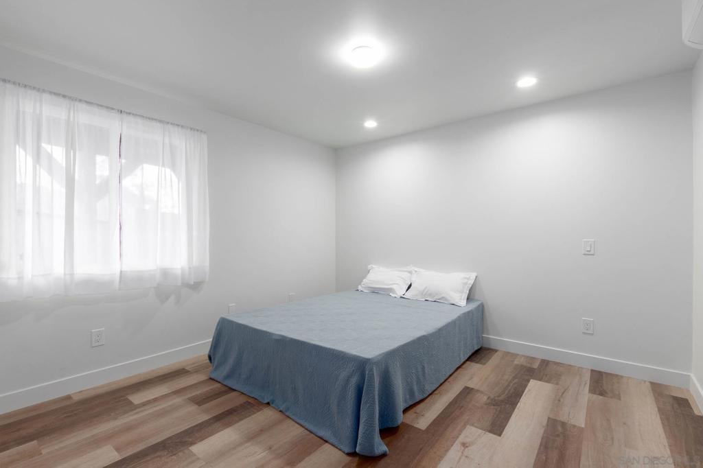 MLS #250046109SD image #15