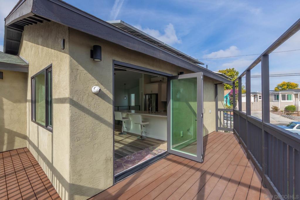 MLS #250046109SD image #16