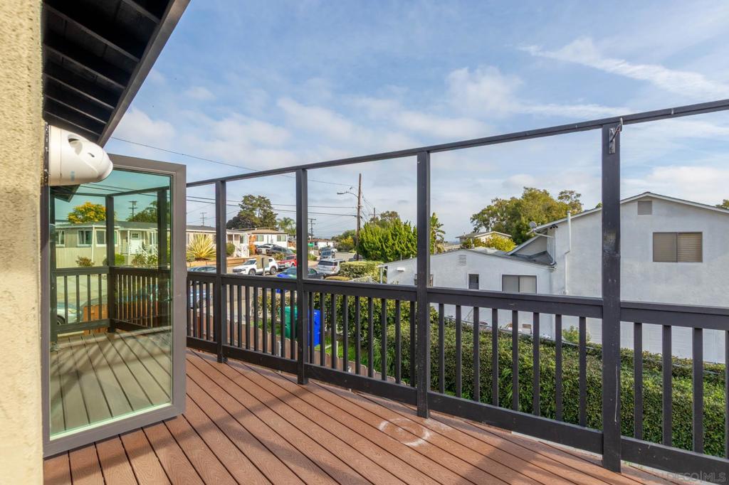 MLS #250046109SD image #19