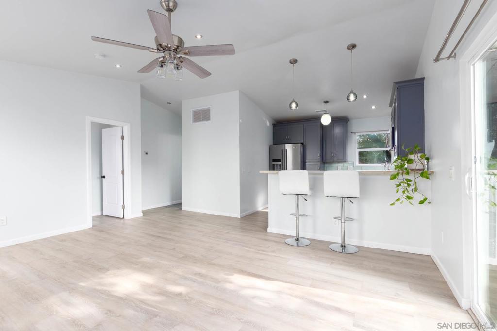 MLS #250046109SD image #30