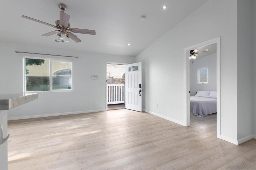 MLS #250046109SD image #31