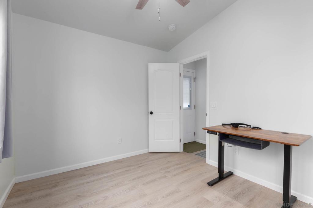 MLS #250046109SD image #36