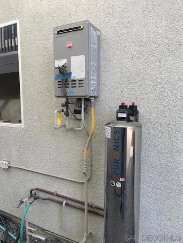 MLS #250046109SD image #53