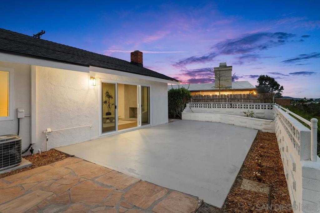 MLS #250046190SD image #11