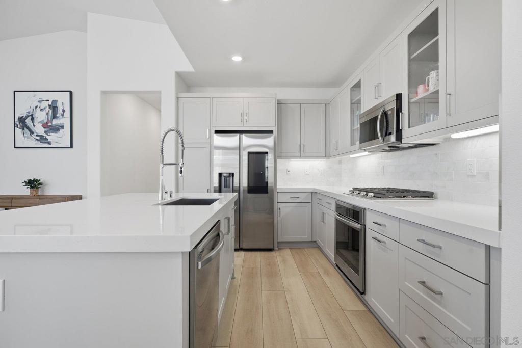 MLS #250046229SD image #10