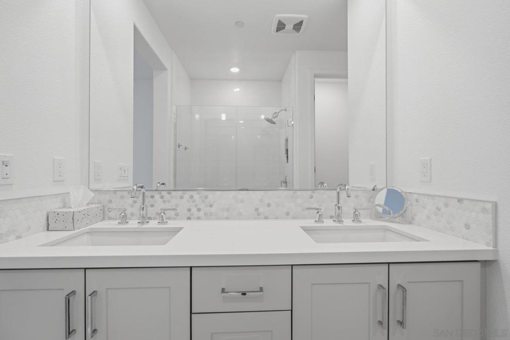 MLS #250046229SD image #19