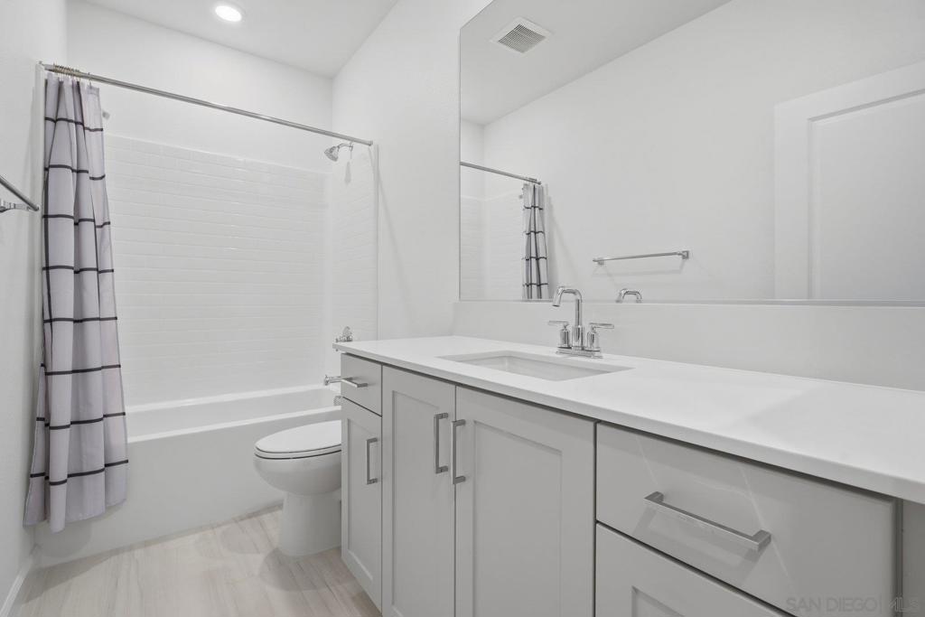 MLS #250046229SD image #23