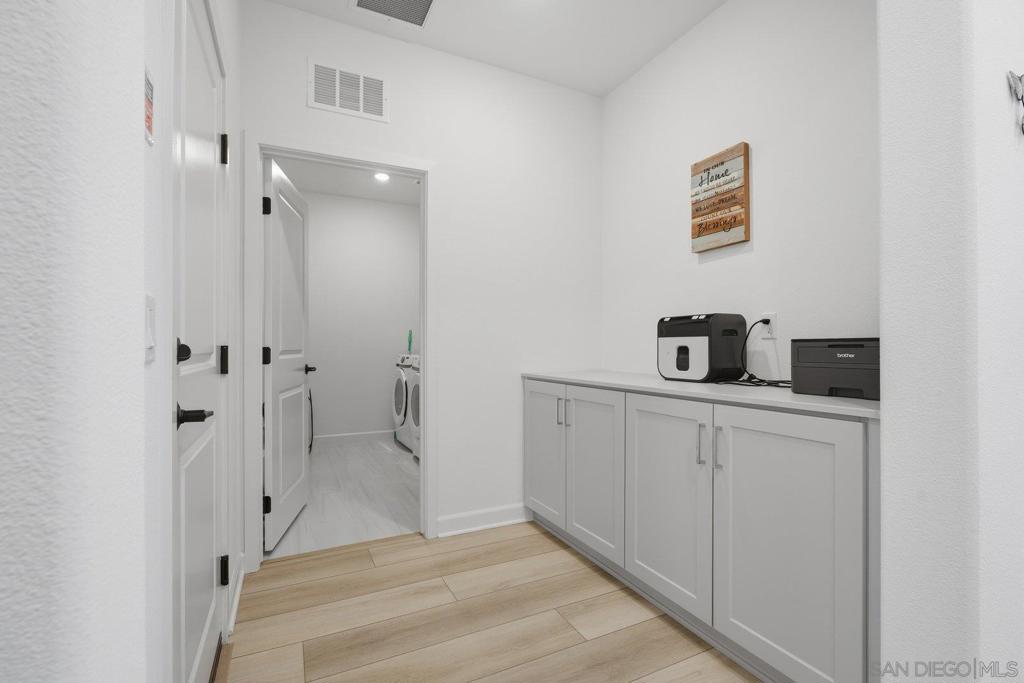 MLS #250046229SD image #24