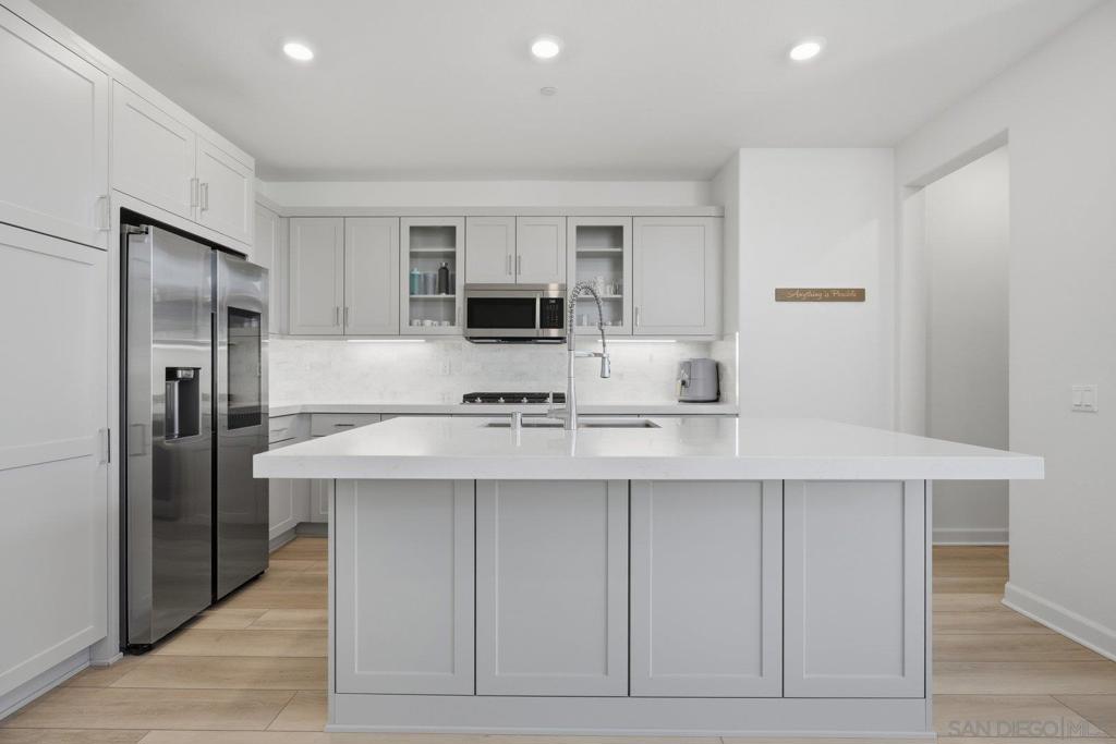 MLS #250046229SD image #9