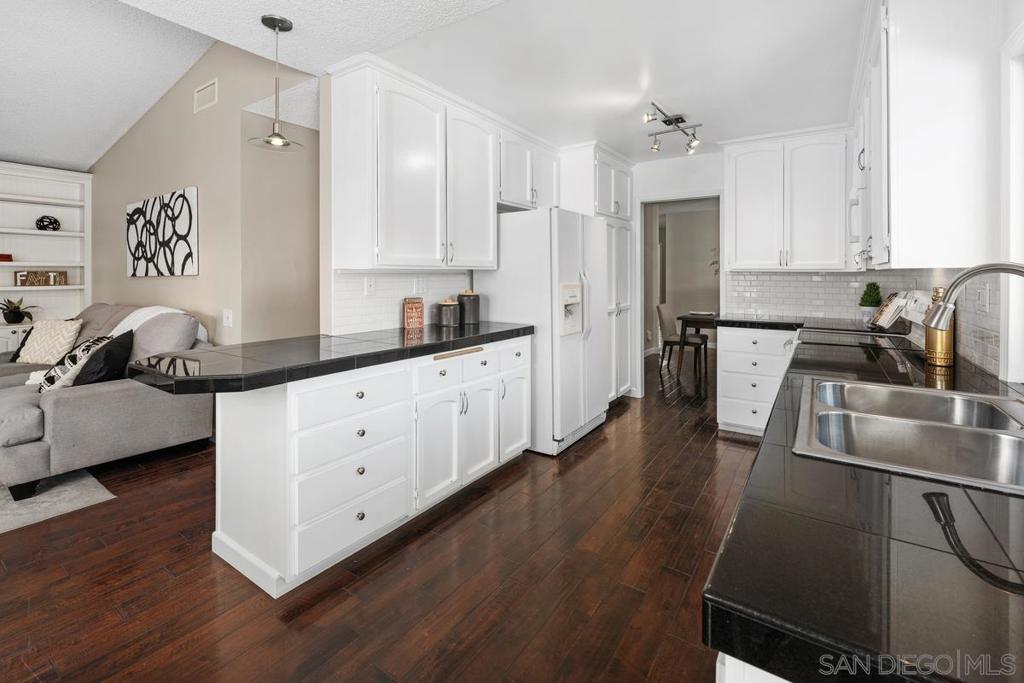 MLS #250046237SD image #14