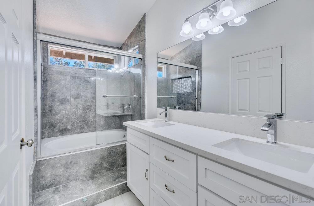 MLS #250046238SD image #28